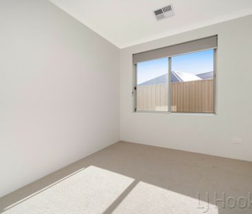 Near new seaside home - Photo 6