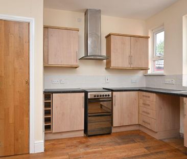2 bedroom terraced house to rent - Photo 5
