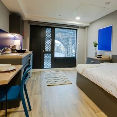 Studio to rent - Photo 1