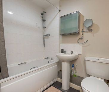Fairfax Close, Biddulph, Stoke-on-Trent, Staffordshire, ST8 - Photo 5