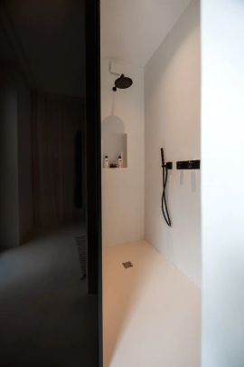 Moderne gelijkvloerse designvilla in exclusief privédomein - Photo 1