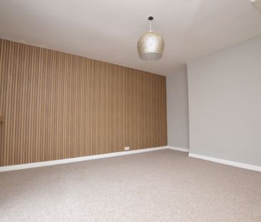 2 Bedroom Terraced House - Photo 3