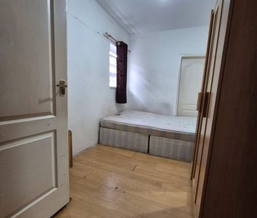 2 Bed Maisonette, Kenton Lane, HA3 - Photo 2