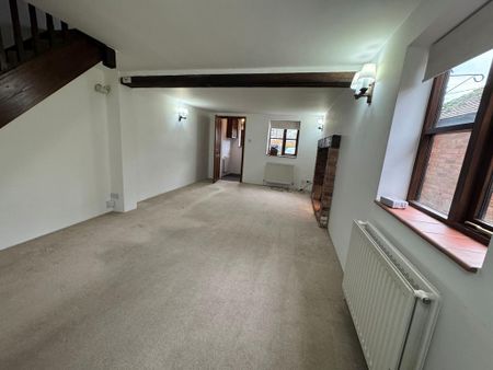 2 bedroom end of terrace house to rent - Photo 2