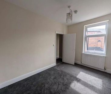 3 bedroom terraced house to rent - Photo 6