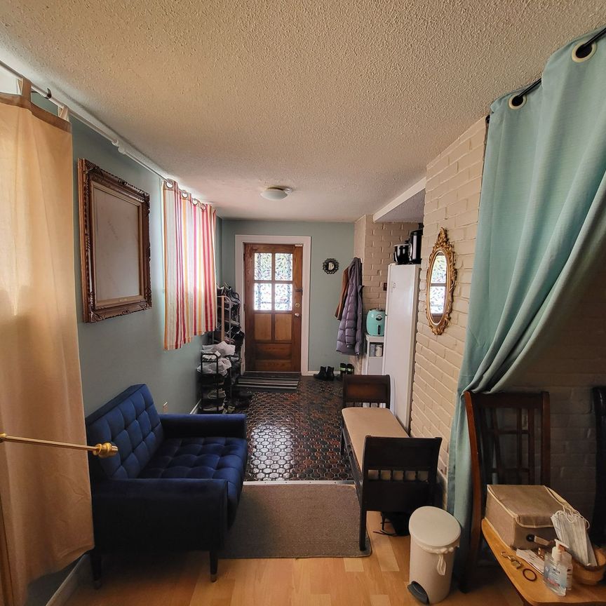 For Lease - 2123 Lawrence Avenue Unit# #1, Toronto, Ontario - Photo 1