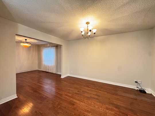 For Lease - 13 Spring Street, Whitchurch-Stouffville, Ontario - Photo 1