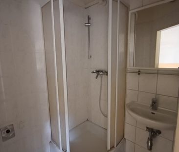 Sonnige, günstige Kleinwohnung mit Küchenblock, Badezimmer mit Dusc... - Photo 6