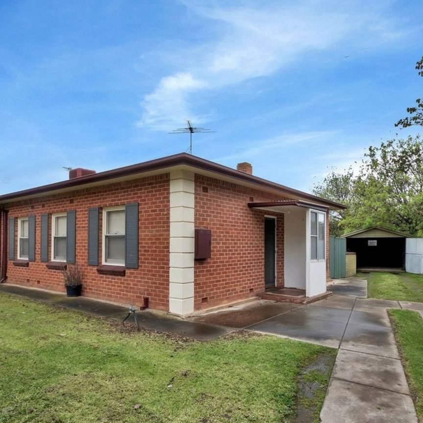 3 bedroom home is now available to rent - Photo 2