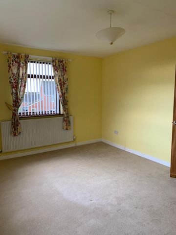 4 bedroom detached house to rent - Photo 4