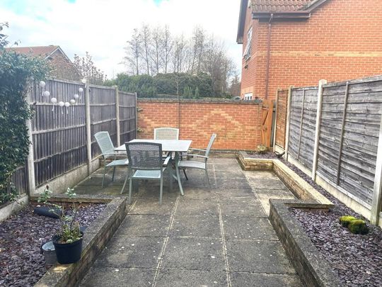 2 bedroom terraced house to rent - Photo 1