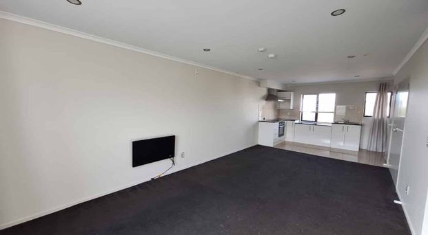 Spacious 2 bedroom Apartment - Photo 1