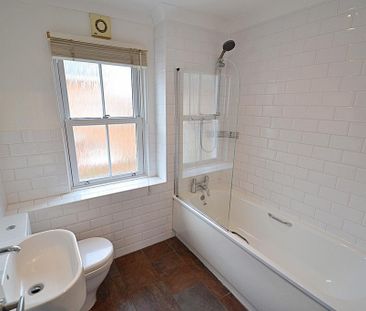 3 bedroom terraced house to rent - Photo 6