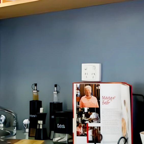 Studio Single - Photo 1