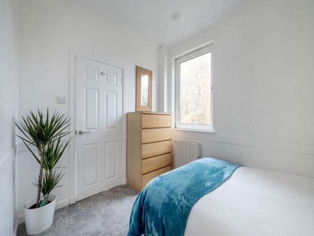 Clermiston Grove, Clermiston, Edinburgh - Photo 3