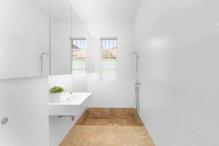 Stylish 4 Bedroom Semi in the Heart of Bondi - Photo 5