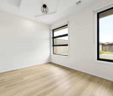 Stunning Family Home! - Photo 6