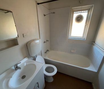 Conveniently located - Photo 1