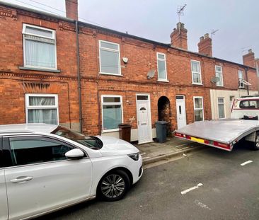 2 bedroom Mid Terraced House to let - Photo 4