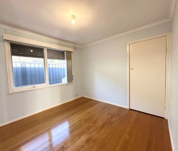 14 Dianne Street, Bundoora - Photo 4