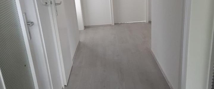 Sehr schöne renovierte 3 Zimmer Wohnung mit Balkon in Gelsenkirchen zu vermieten - Photo 1
