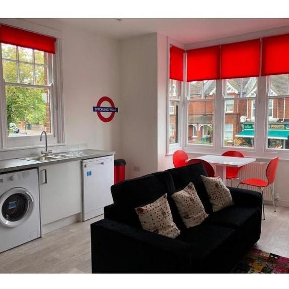 4 bedroom terraced house to rent - Photo 1