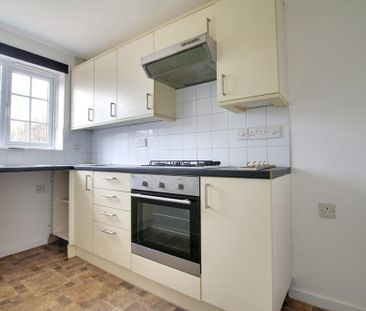 2 bedroom terraced house to rent - Photo 3