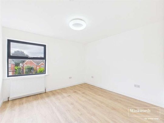 School Road, Tilehurst, Reading, Berkshire, RG31 - Photo 1