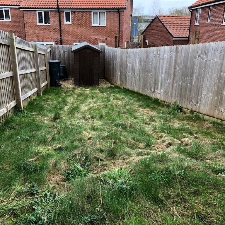 3 bedroom semi-detached house to rent - Photo 1
