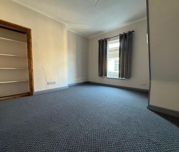 2 bedroom property to rent - Photo 3