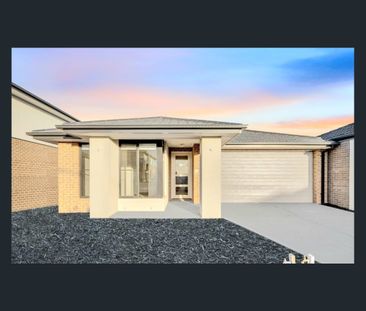 Spacious Family Home in Donnybrook VIC - Photo 1