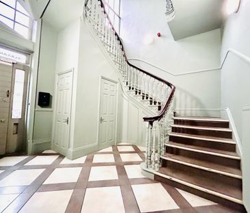 1 bedroom in a flat share to rent - Photo 2