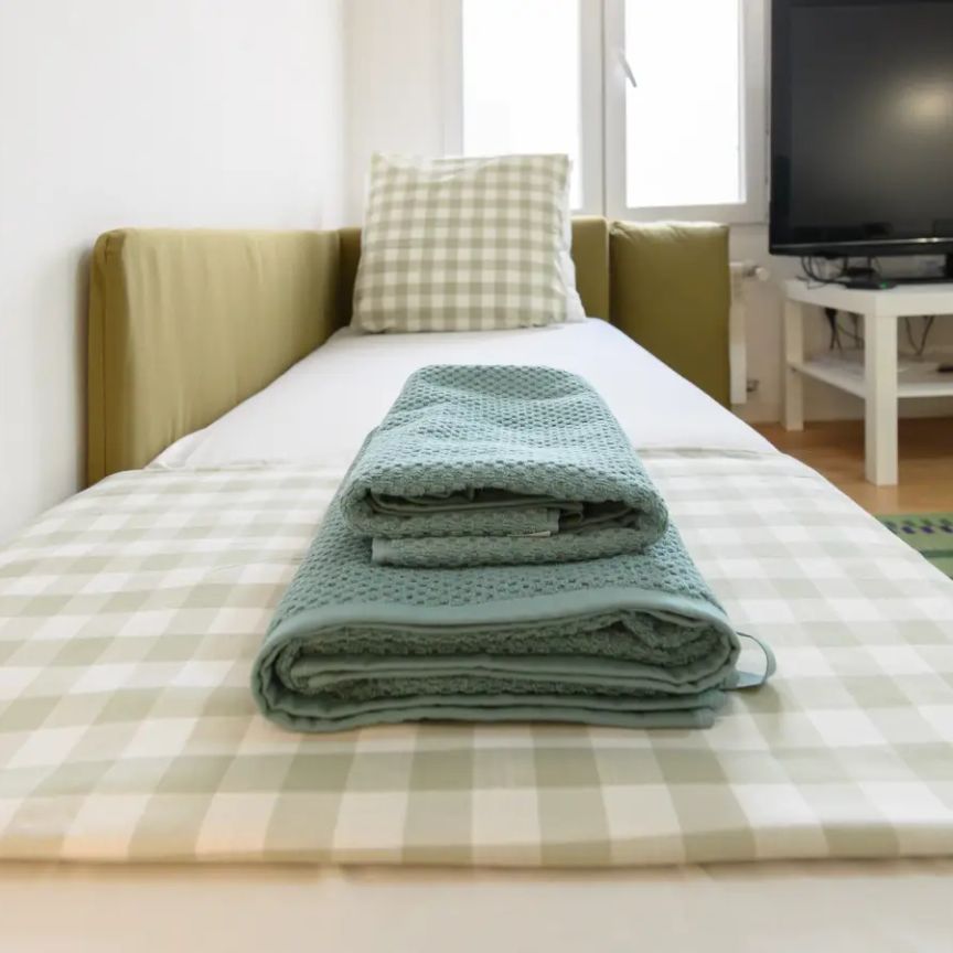 1-bedroom apartment for rent in Ciudad Jardín, bills included - Foto 1