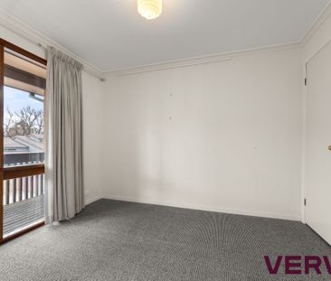 ELEGANT ‘ELMS’ 4-BEDROOM TOWNHOUSE - Photo 6