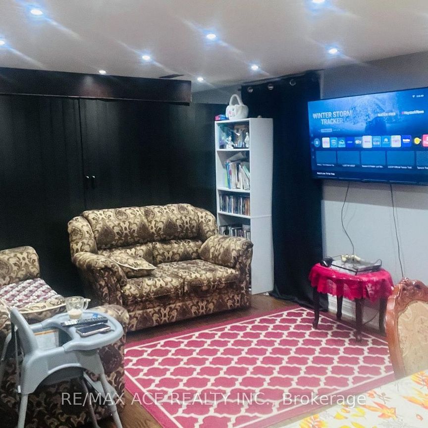 For Lease - 36 Murray Avenue Unit# Bsmt, Toronto, Ontario - Photo 1