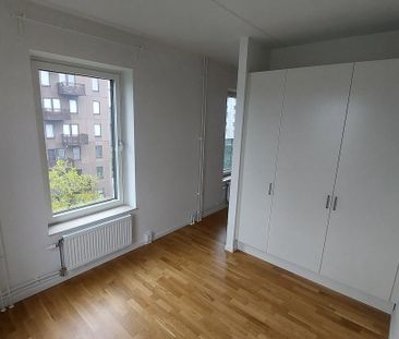 Tingstorget 11, Alby - Photo 2