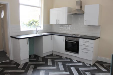 West Hill Drive, Mansfield, Mansfield, Notts, NG18 - Photo 5