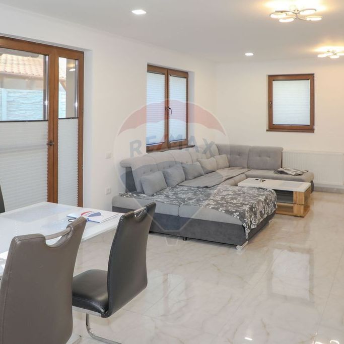 Casă cu 4 camere, de închiriat în cartierul Tineretului - Fotografie 1