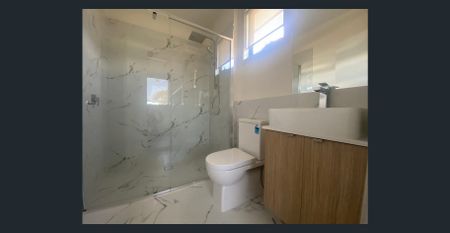 Townhouse in central location. - Photo 4