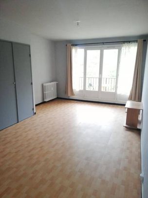 Location appartement 1 pièce 33 m² à Évreux (27000) - Photo 1