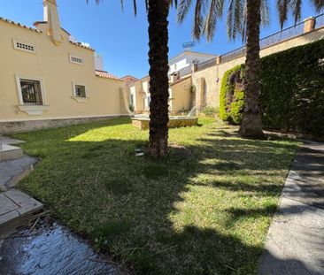 9 room luxury Villa for rent in Torremolinos, Andalusia - Photo 6