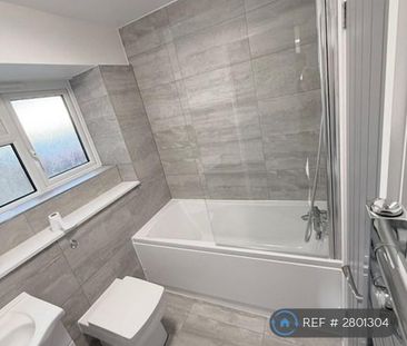 2 bedroom maisonette to rent - Photo 2