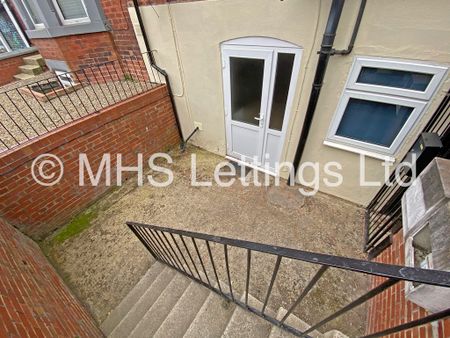 Lower Flat, 133 Hyde Park Road, Leeds, LS6 1AJ - Photo 4