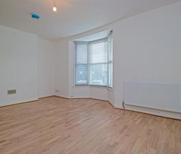 3 bedroom maisonette to rent - Photo 3