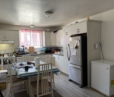 Beau grand 4 1/2, Beauport, demi sous-sol WIFI - Photo 6