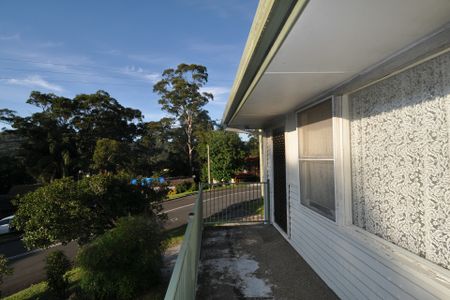 High Set Family Home - Great Yard & Views! - Photo 2