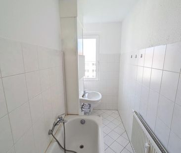 ++ 3-Raum-Wohnung mit Balkon & Tageslichtbad - ruhig wohnen in Limb... - Photo 1