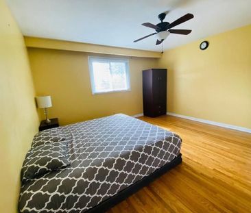 For Lease - 130 Surbray Grove, Mississauga, Ontario - Photo 4