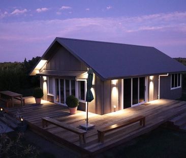 Vineyard Cottage - Photo 1