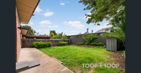 Spacious updated 3 bedroom homette - Photo 4